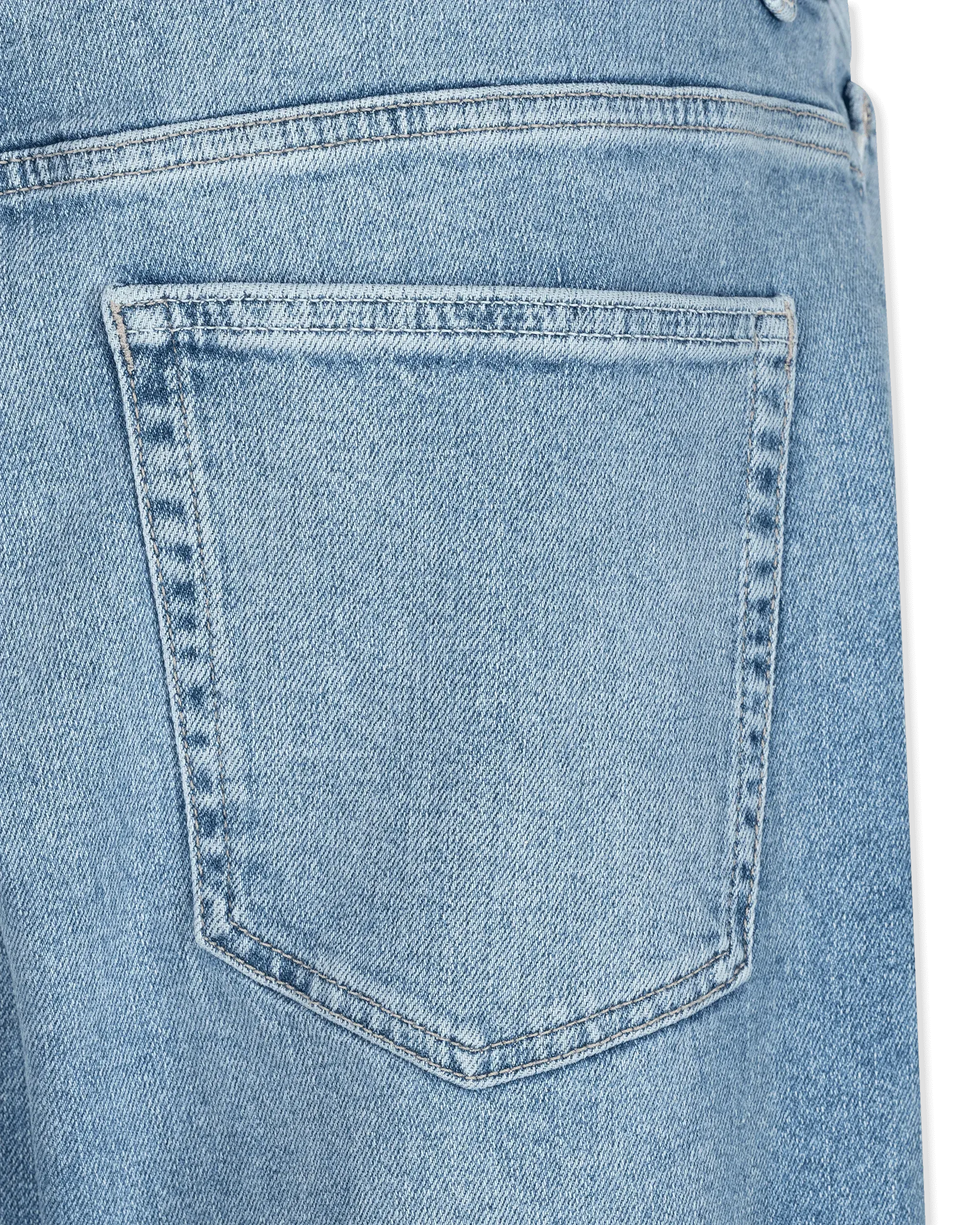 Theo Relaxed Tapered Jeans